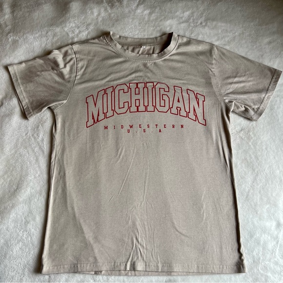 Michigan t shirt, color tan and red, size medium, super soft - Picture 1 of 2